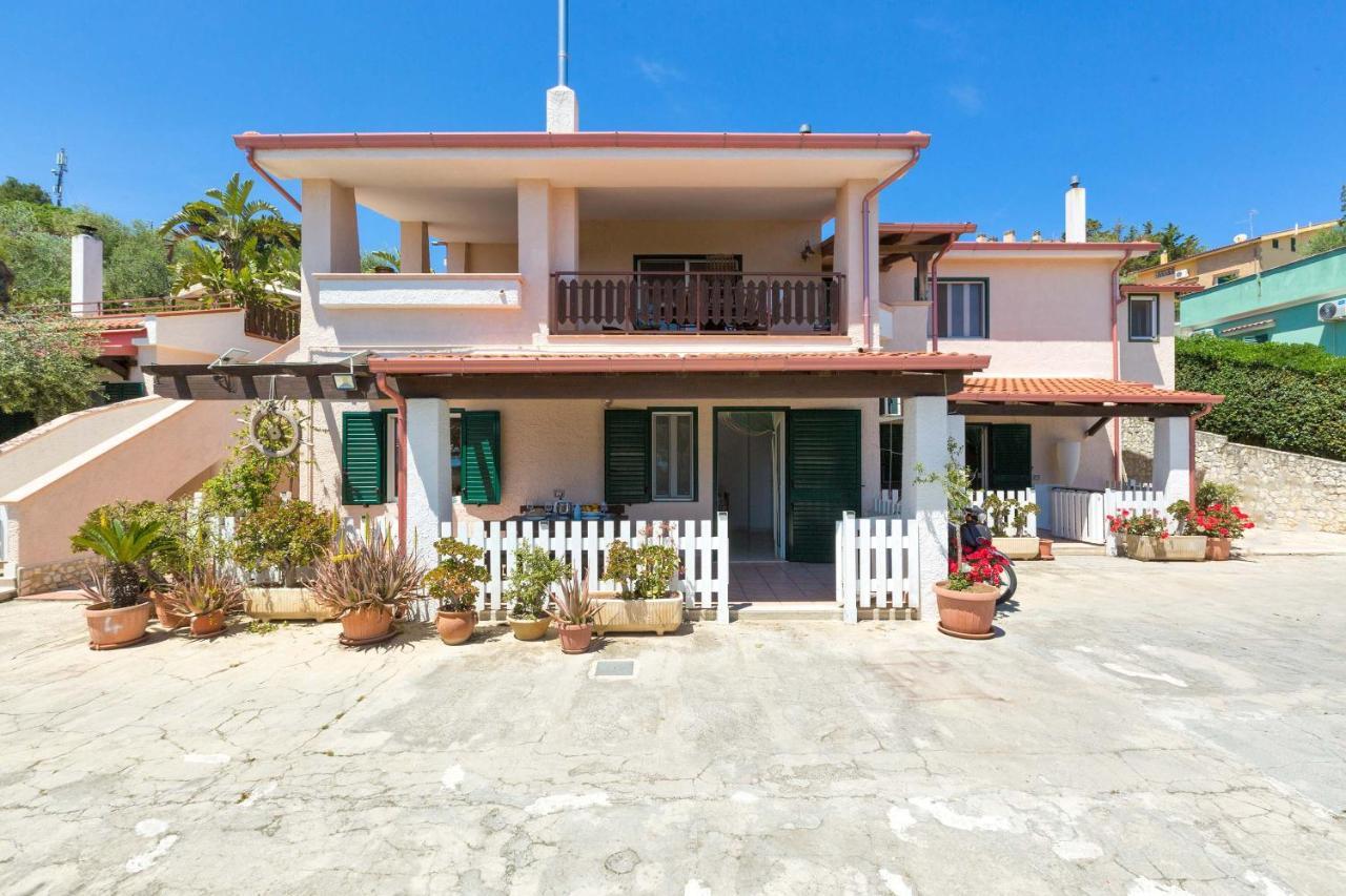 Il Bacio Del Sole By Barbarhouse Apartment Vieste Ngoại thất bức ảnh