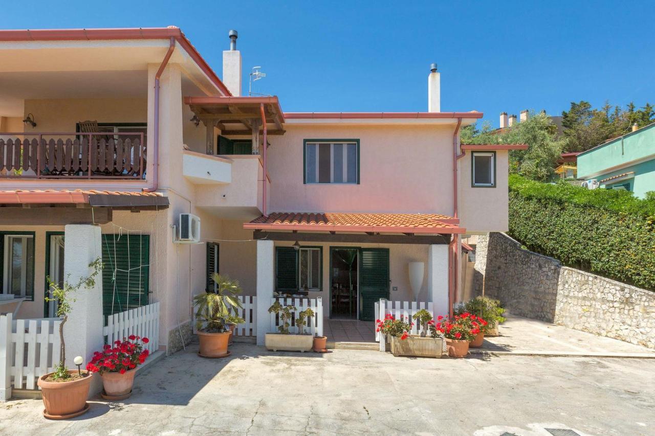 Il Bacio Del Sole By Barbarhouse Apartment Vieste Ngoại thất bức ảnh